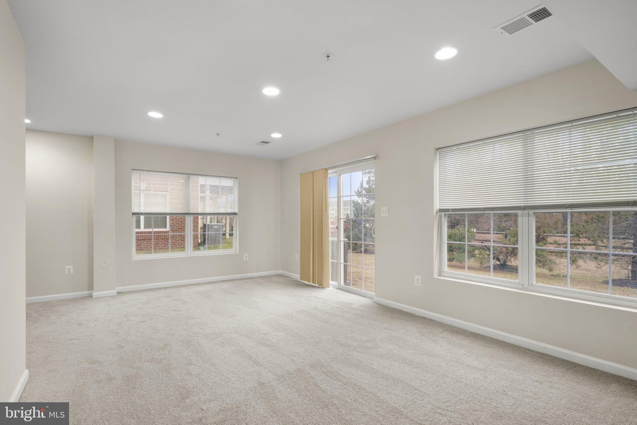 CHELSEA MANOR - Residential