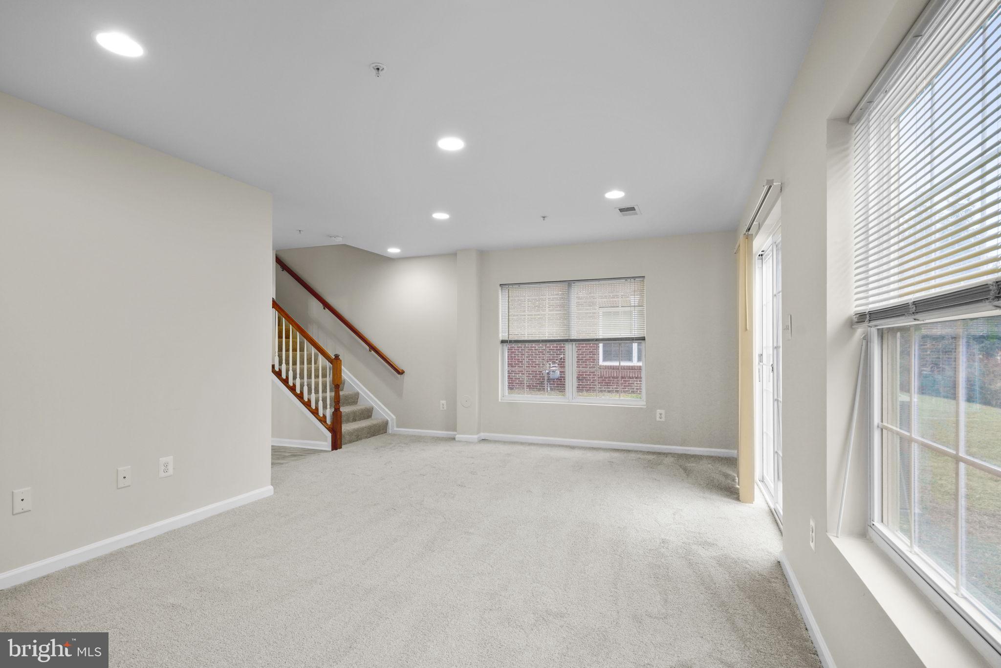 CHELSEA MANOR - Residential