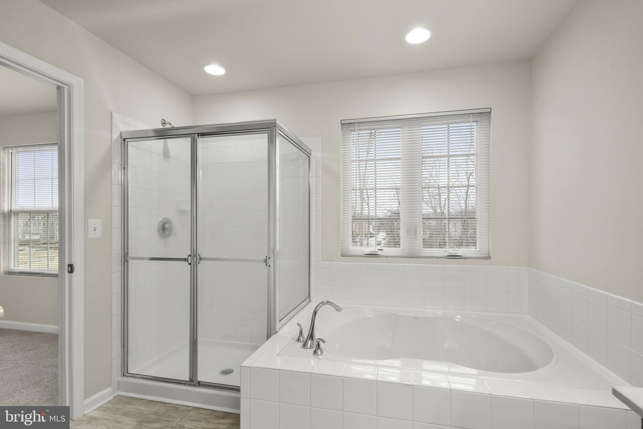 CHELSEA MANOR - Residential