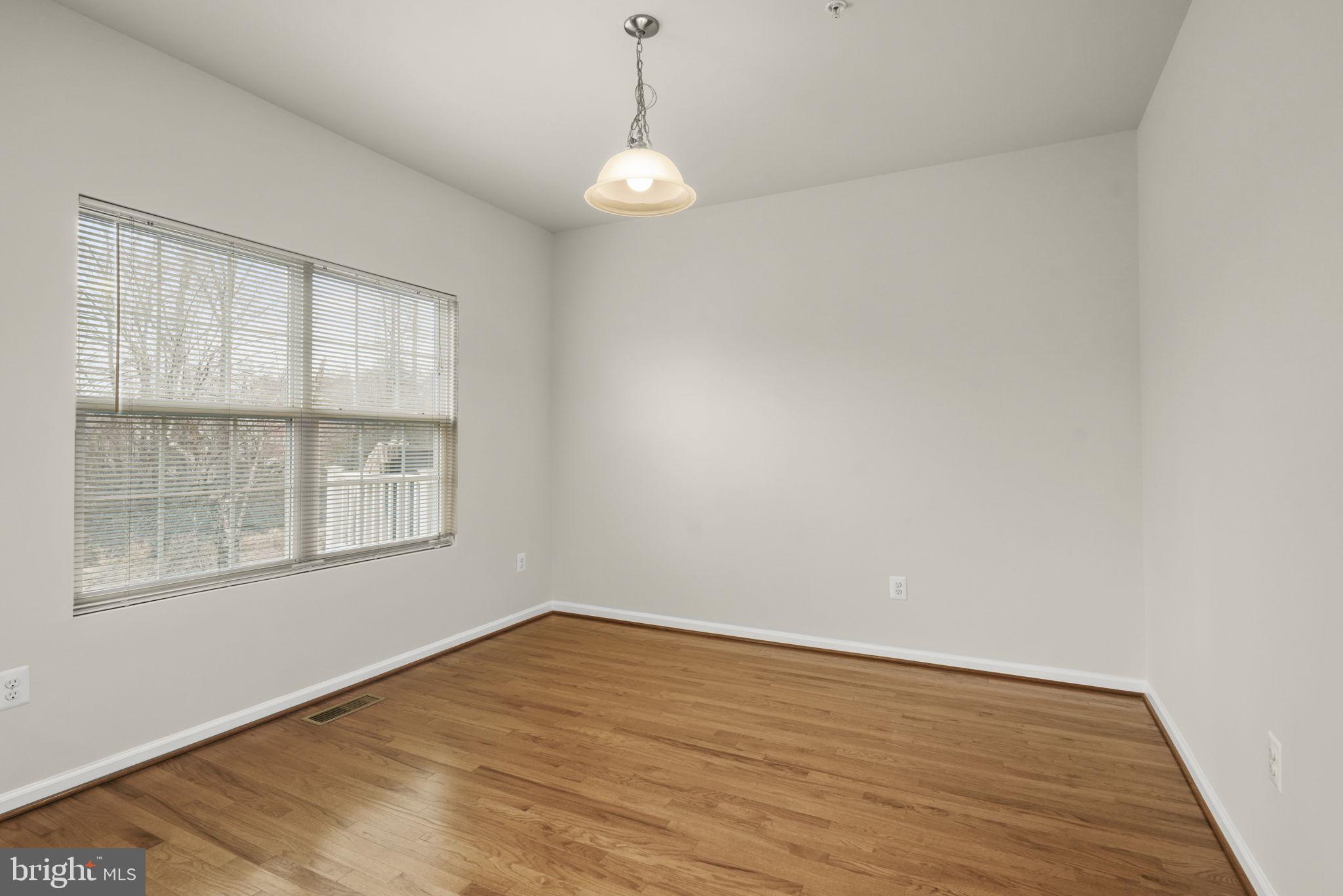 CHELSEA MANOR - Residential