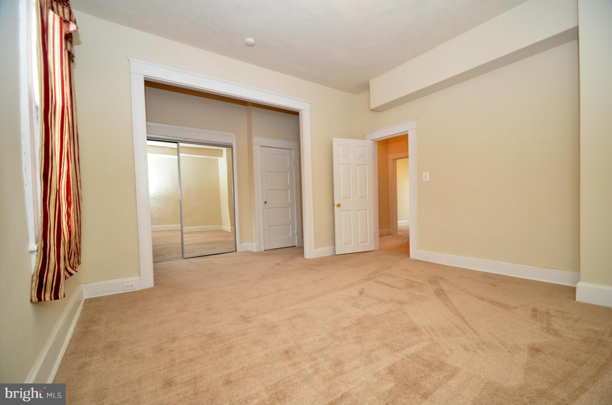 LAKE MONTEBELLO - Residential