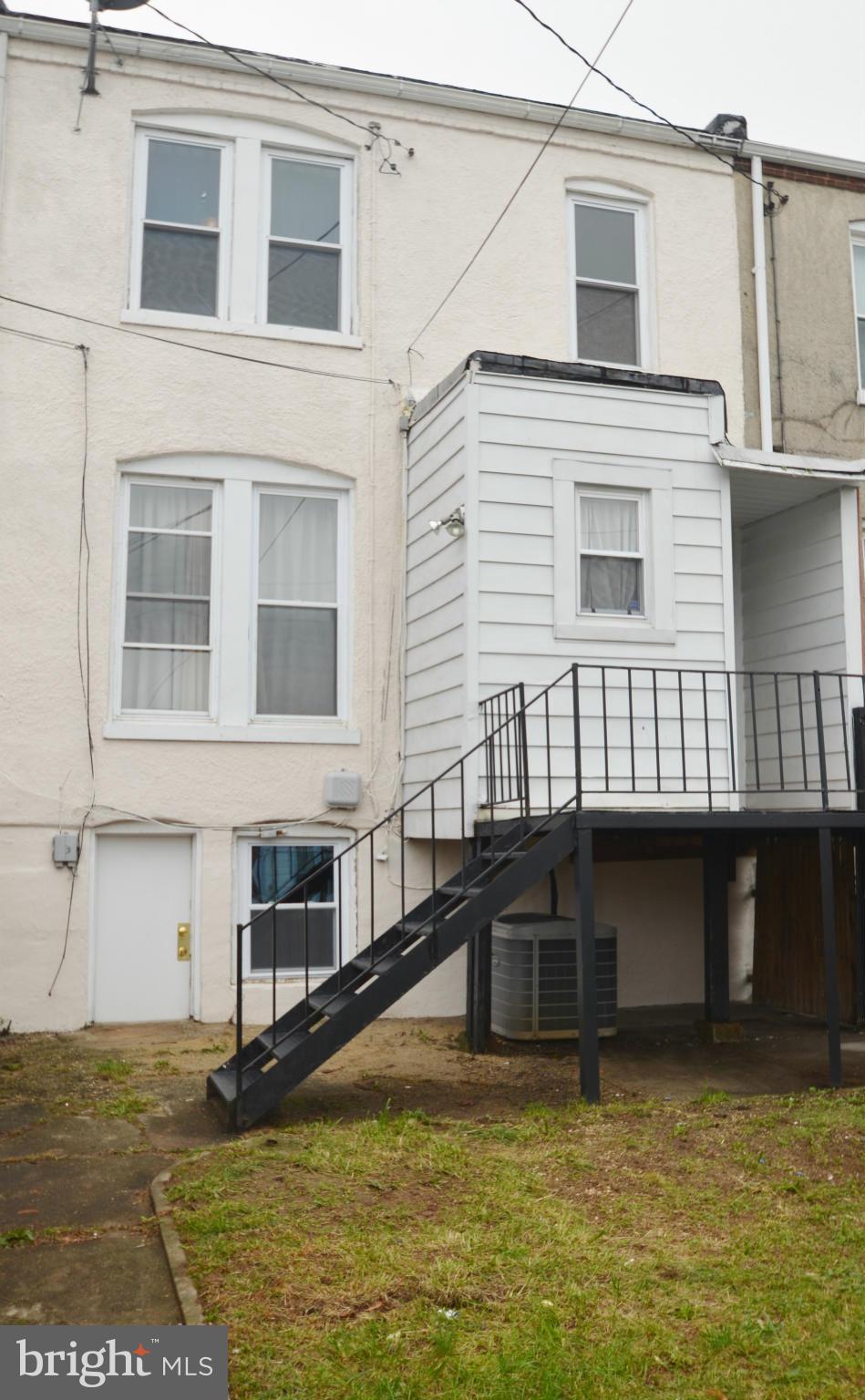 LAKE MONTEBELLO - Residential