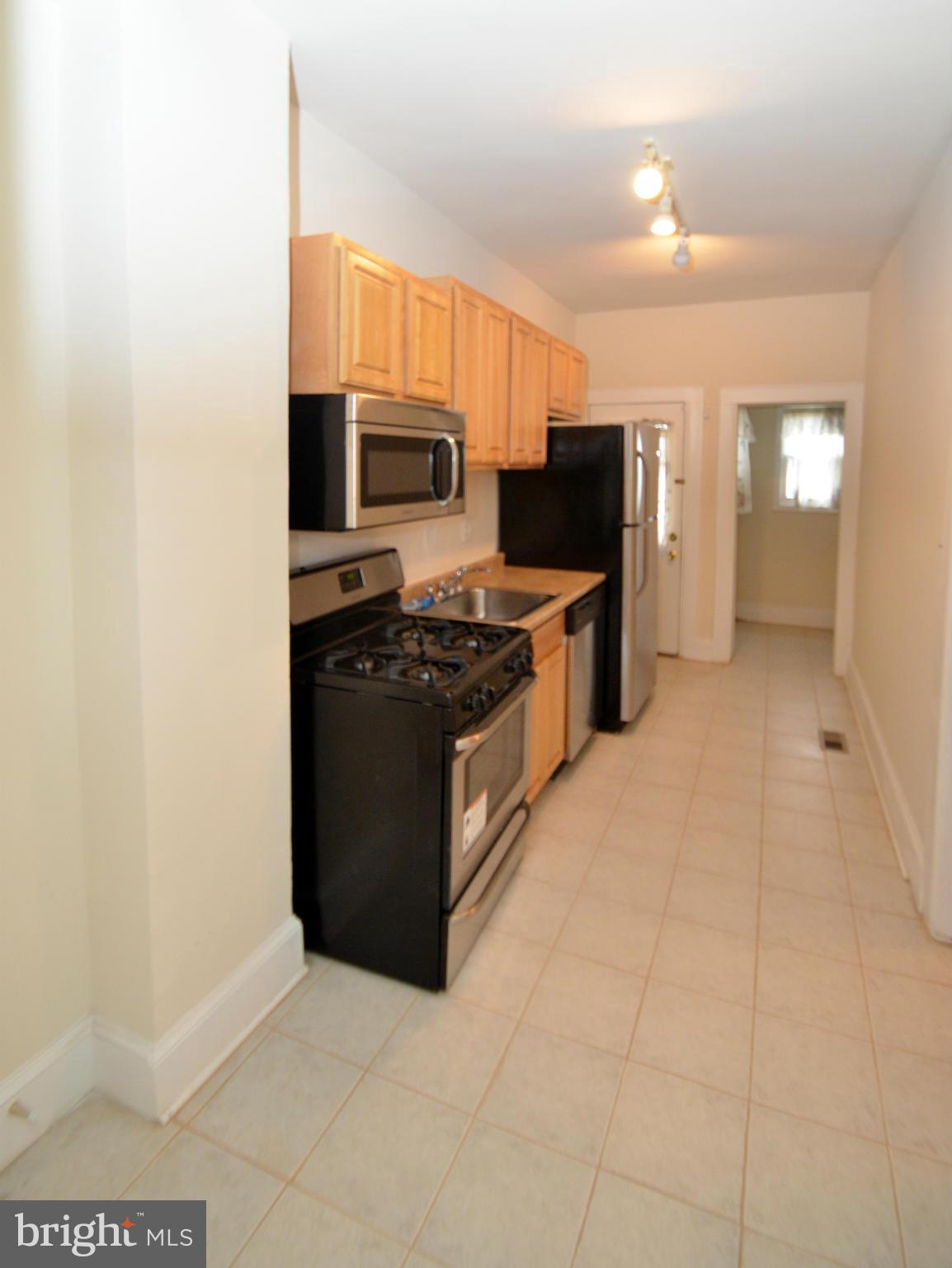 LAKE MONTEBELLO - Residential