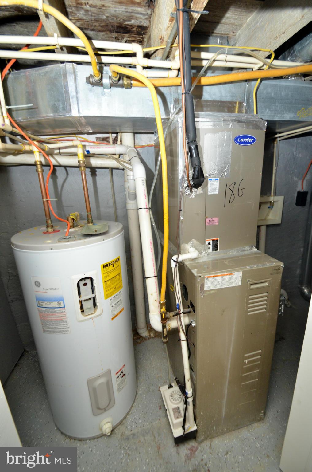 LAKE MONTEBELLO - Residential