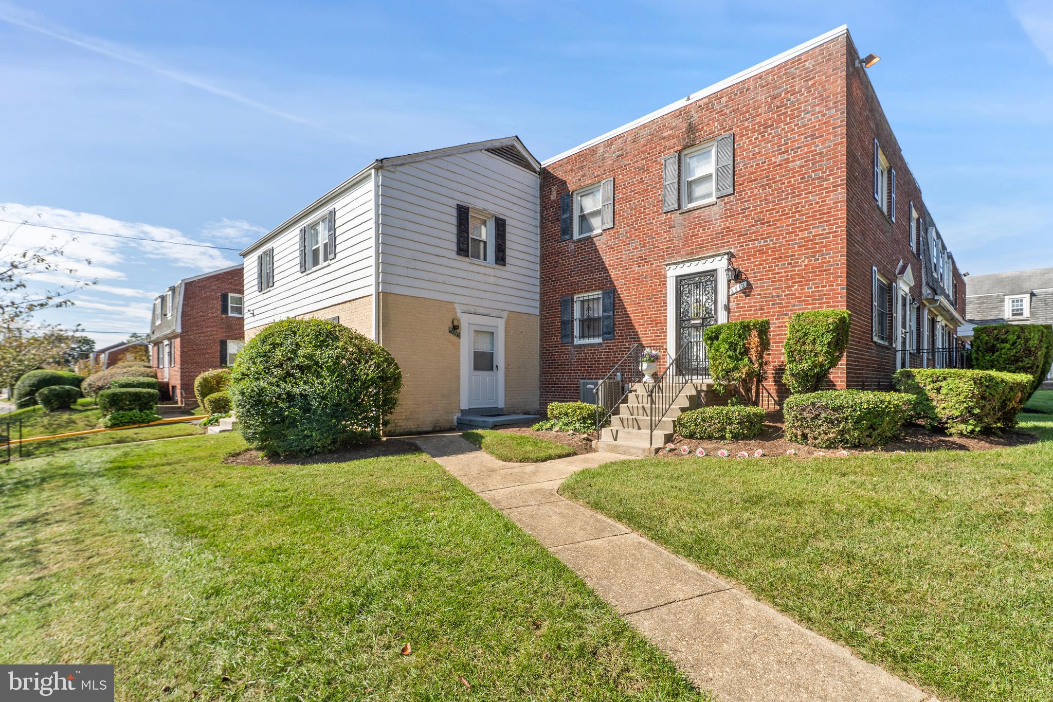 IVERSON VILLAGE CONDO - Residential Lease