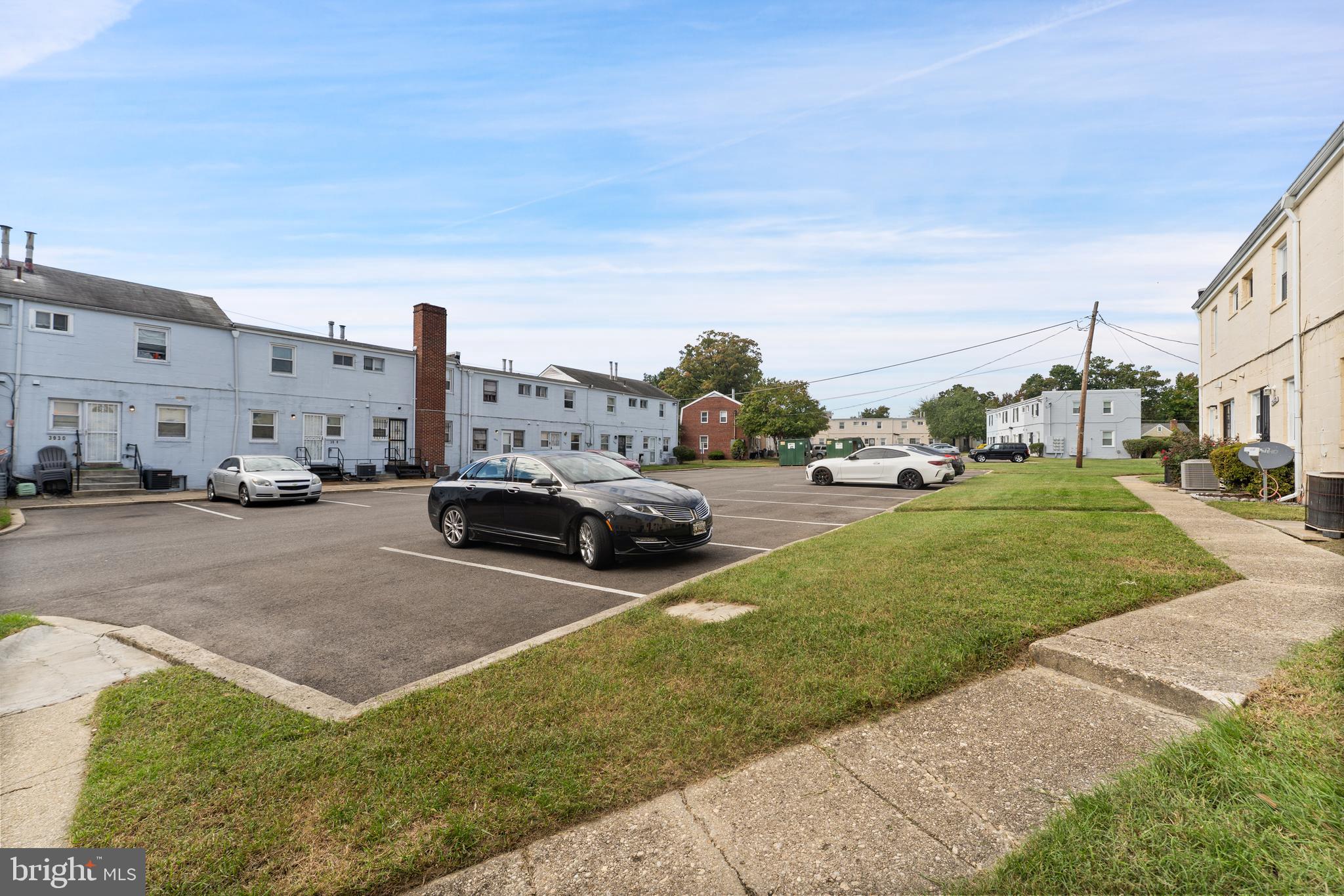 IVERSON VILLAGE CONDO - Residential Lease