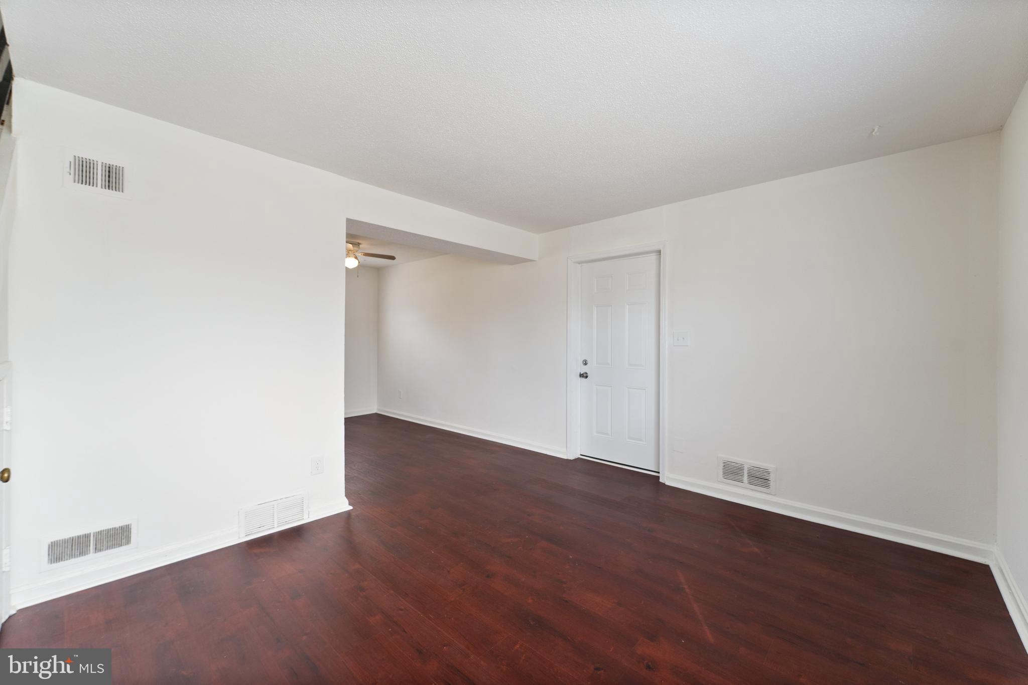 IVERSON VILLAGE CONDO - Residential Lease