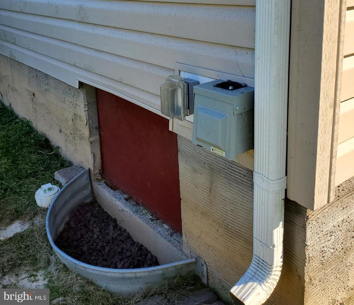 EVERMAY MANOR - Residential