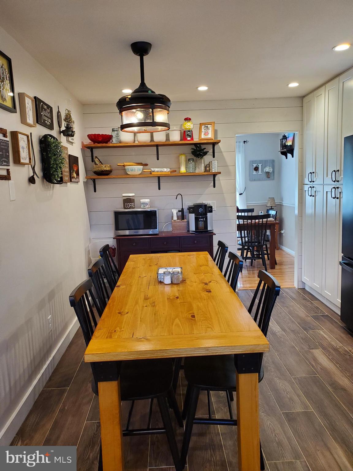 EVERMAY MANOR - Residential