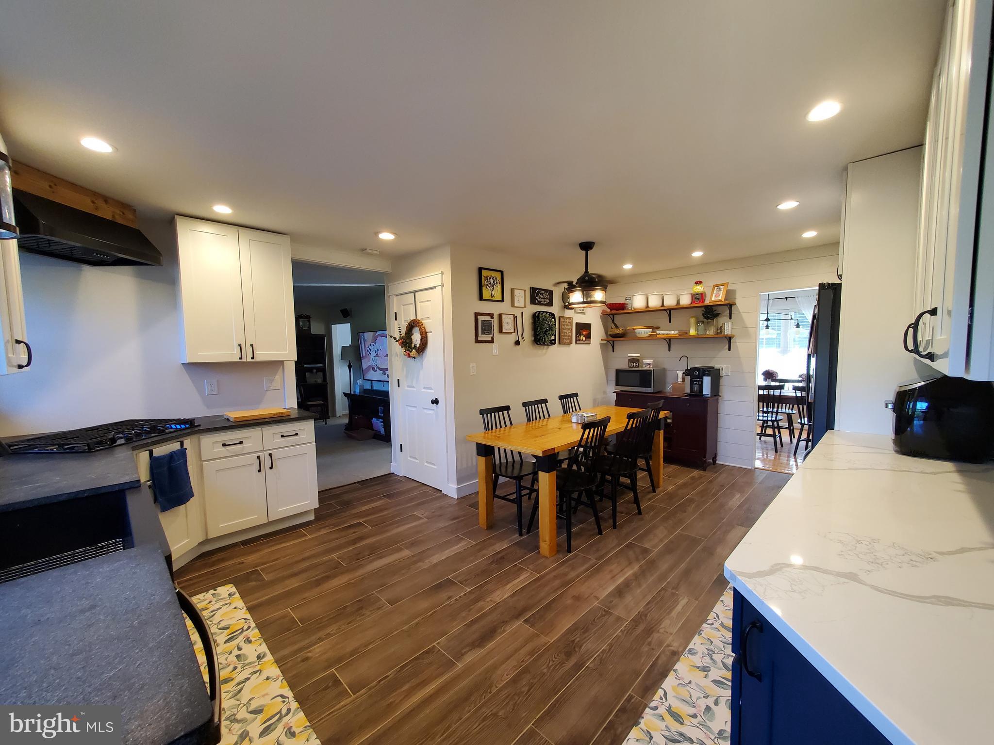 EVERMAY MANOR - Residential