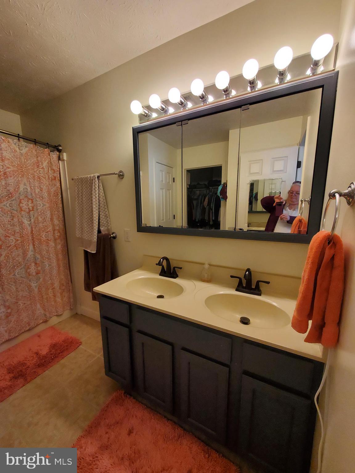 EVERMAY MANOR - Residential