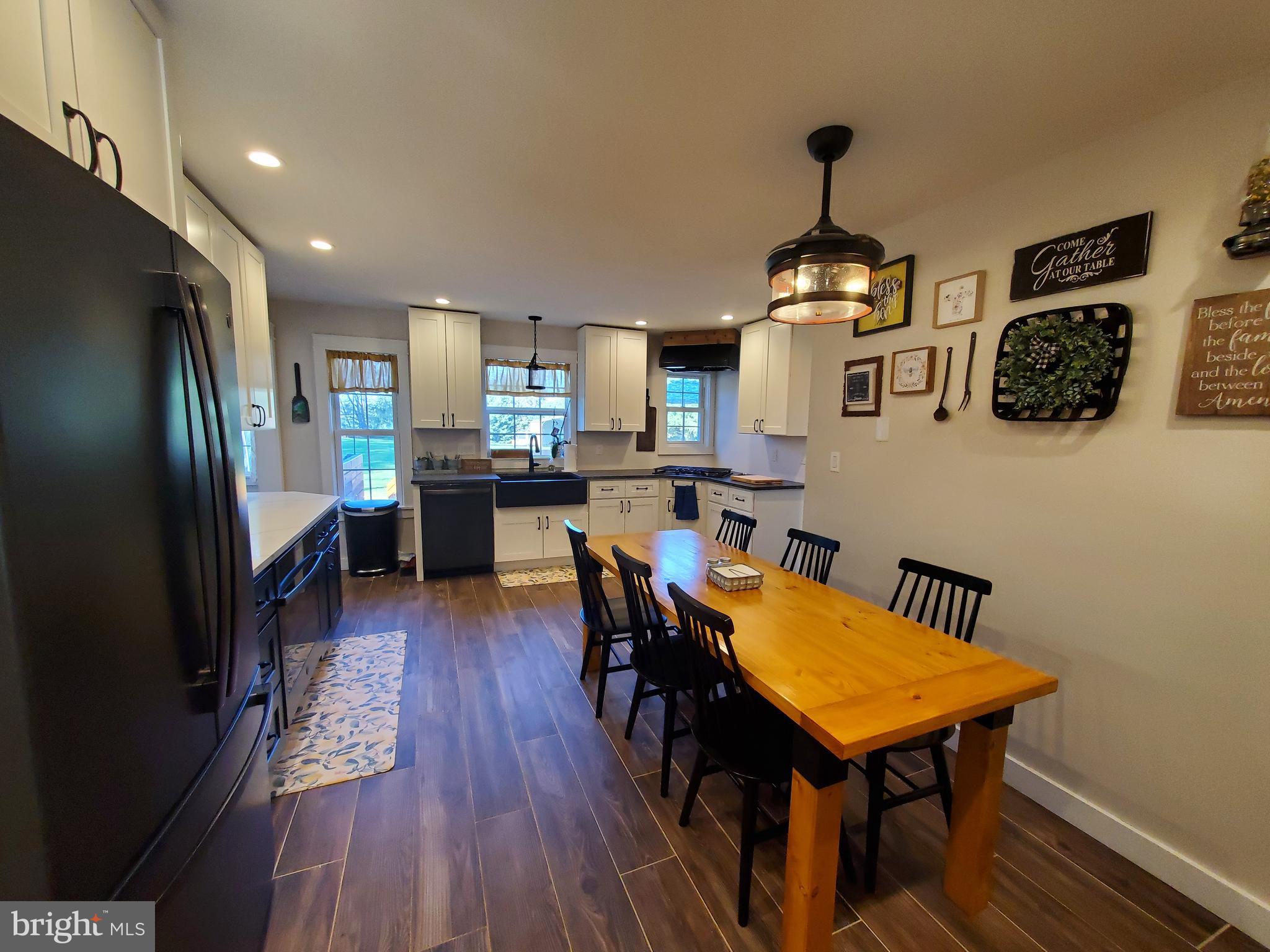 EVERMAY MANOR - Residential