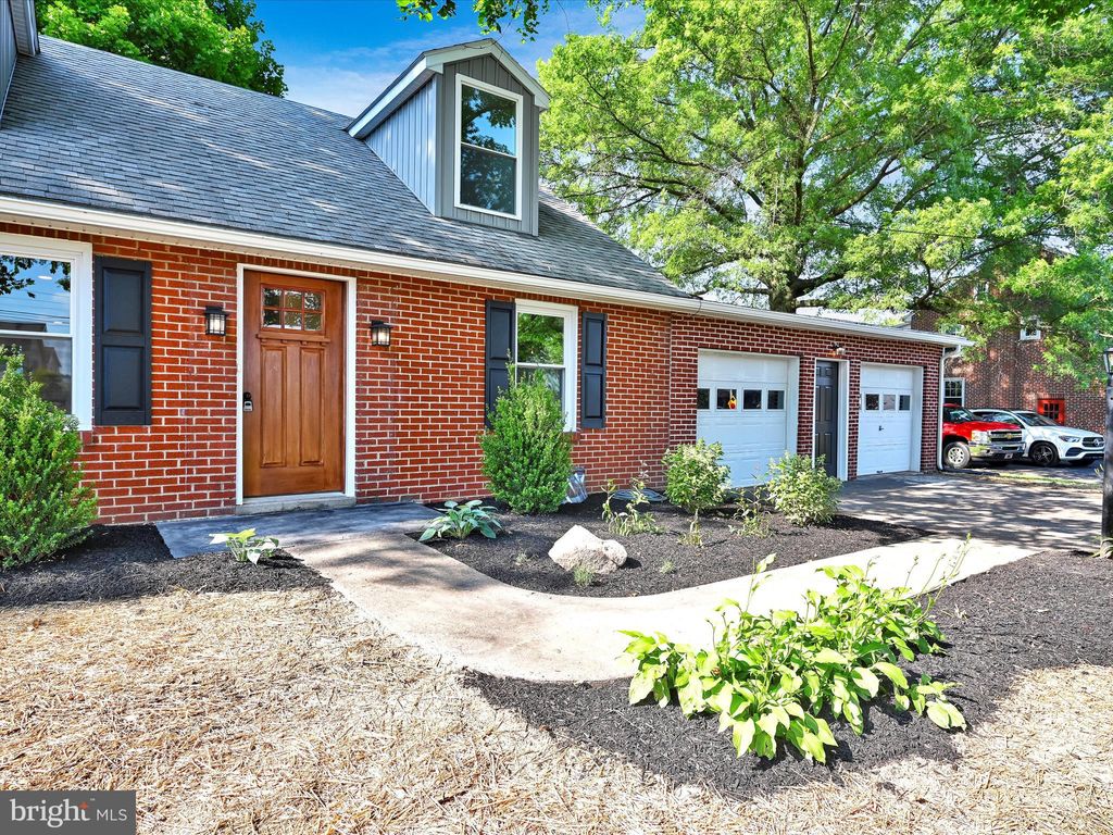 Photo of 240 N Reamstown Road, Stevens, PA 17578 (MLS # PALA2052706)