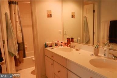 AMBERWOOD - Residential Lease