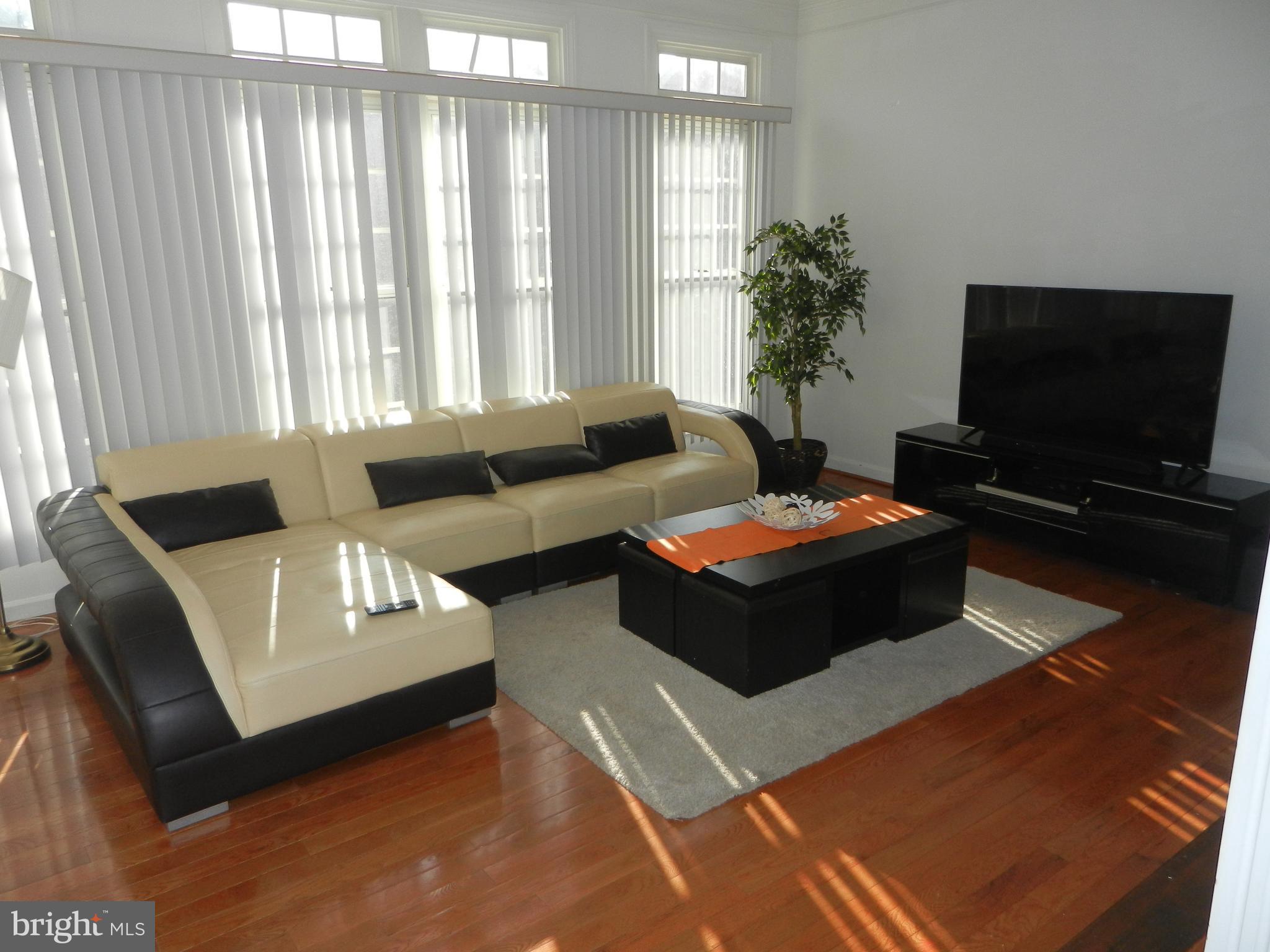 AMBERWOOD - Residential Lease