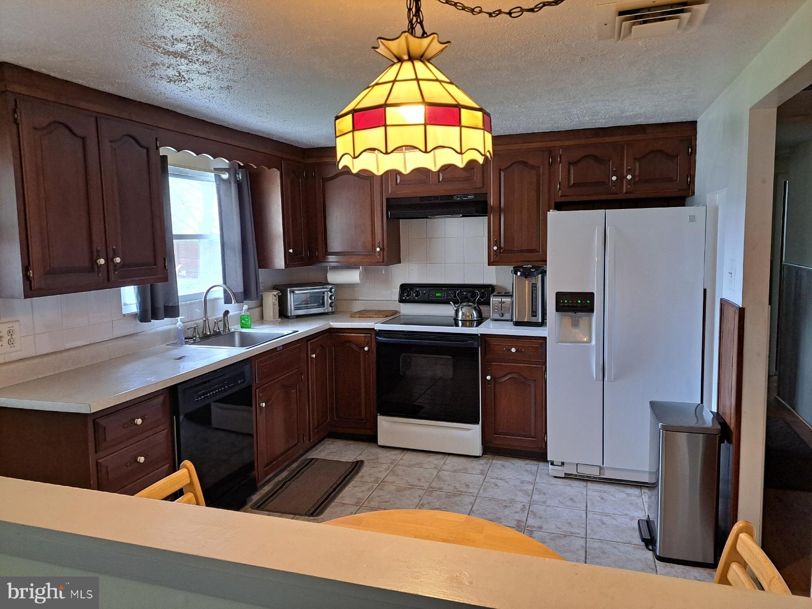 MEADOW WOOD - Residential Lease