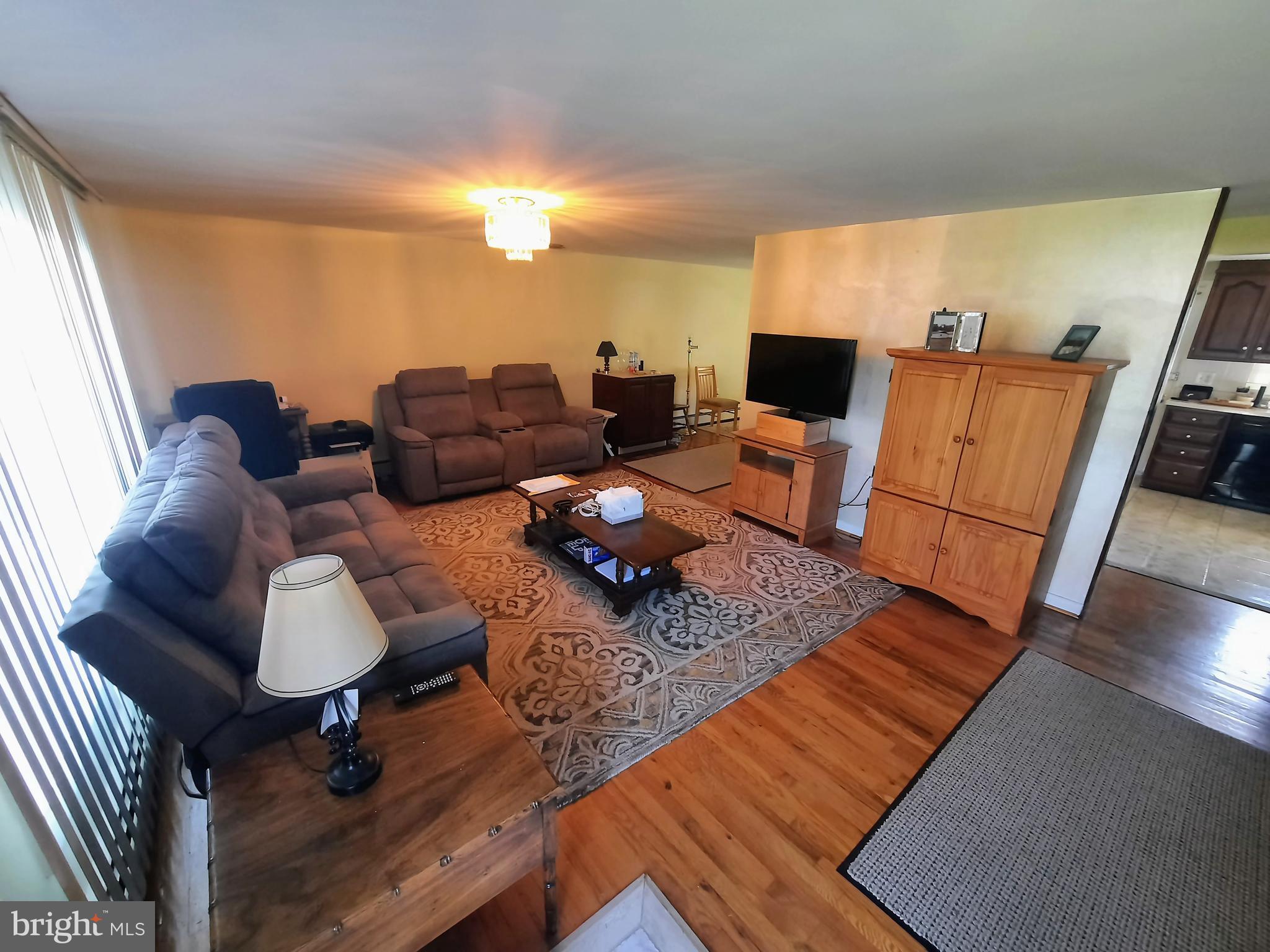 MEADOW WOOD - Residential Lease