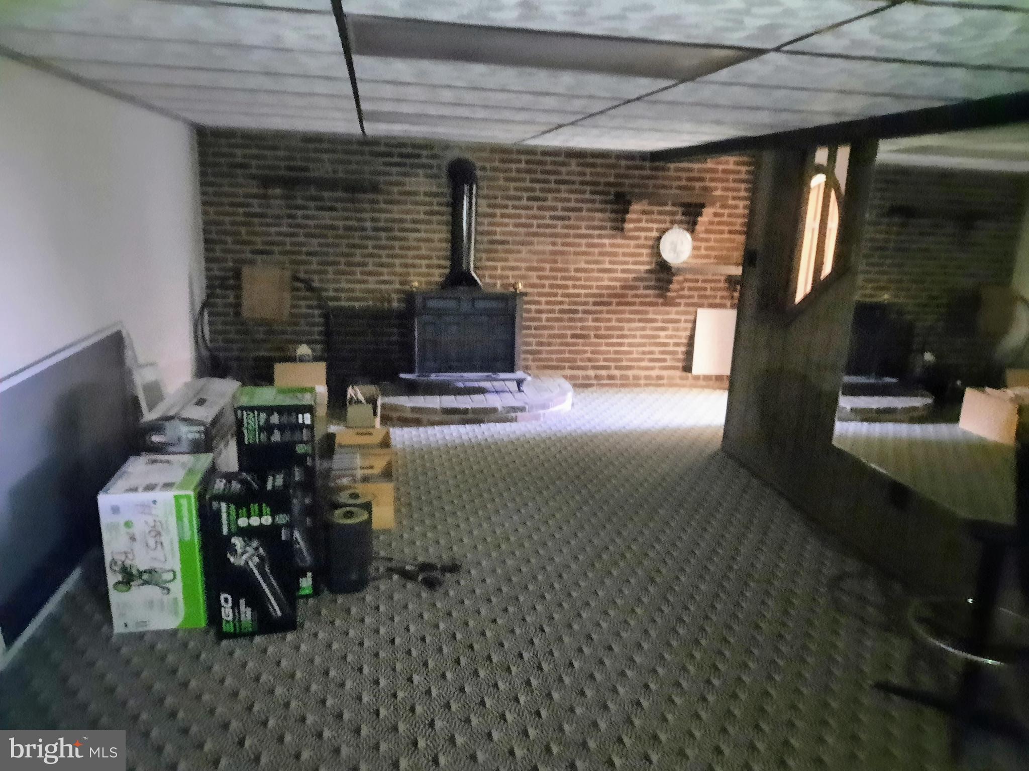 MEADOW WOOD - Residential Lease