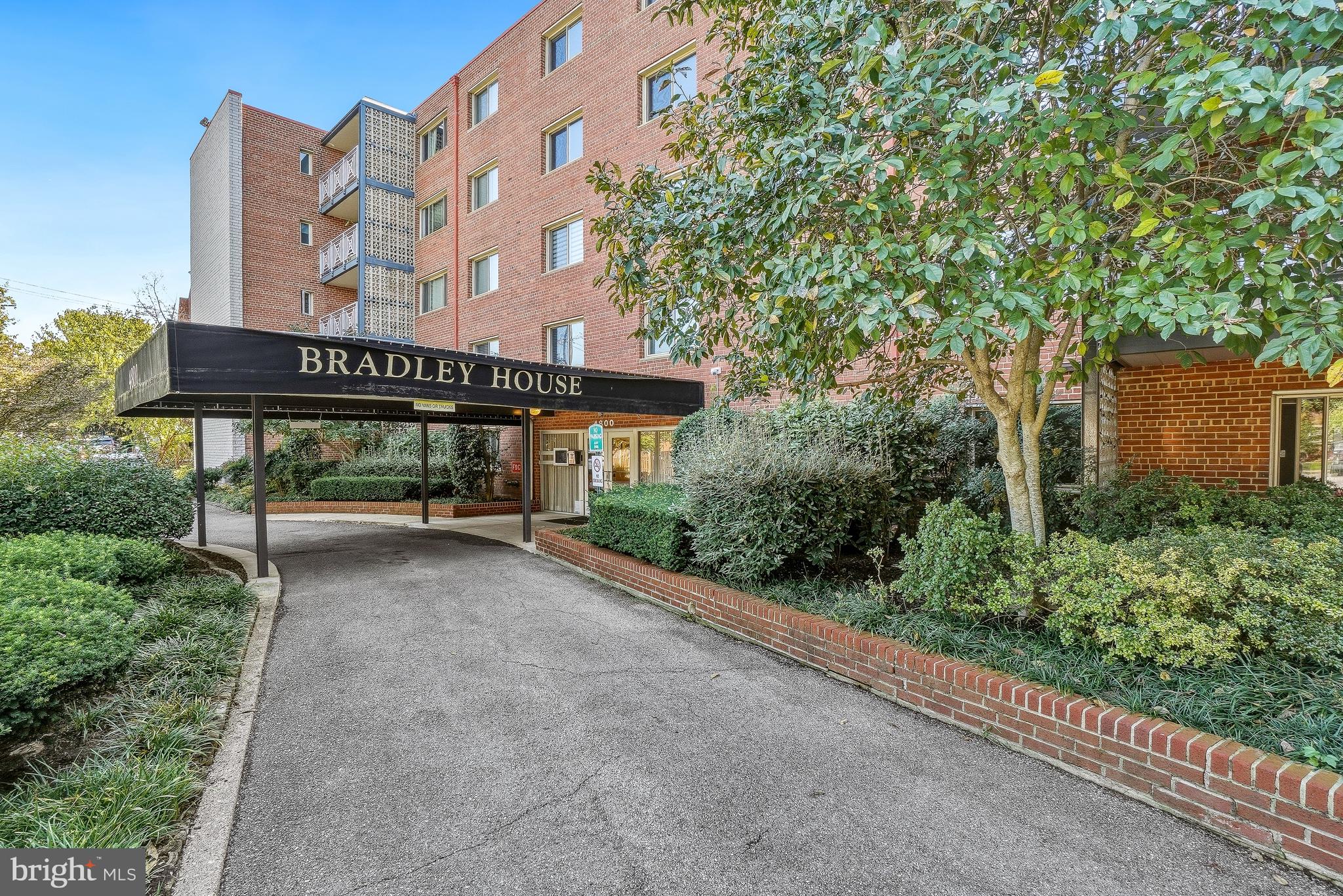 4800 CHEVY CHASE DRIVE 102