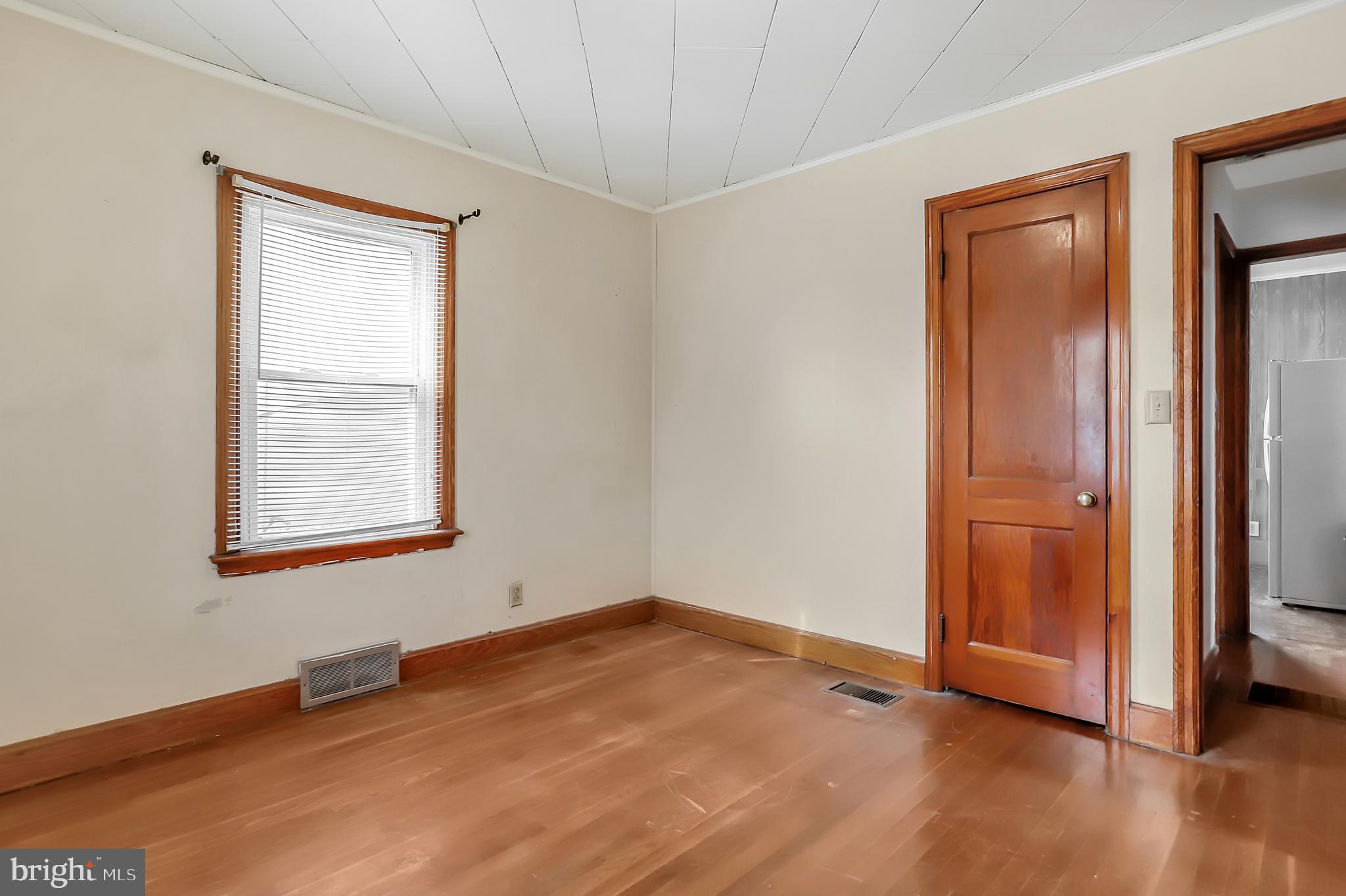 RADCLIFFE AVE - Residential