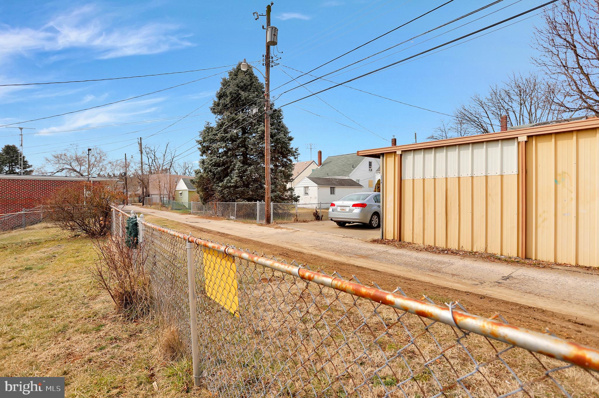 RADCLIFFE AVE - Residential