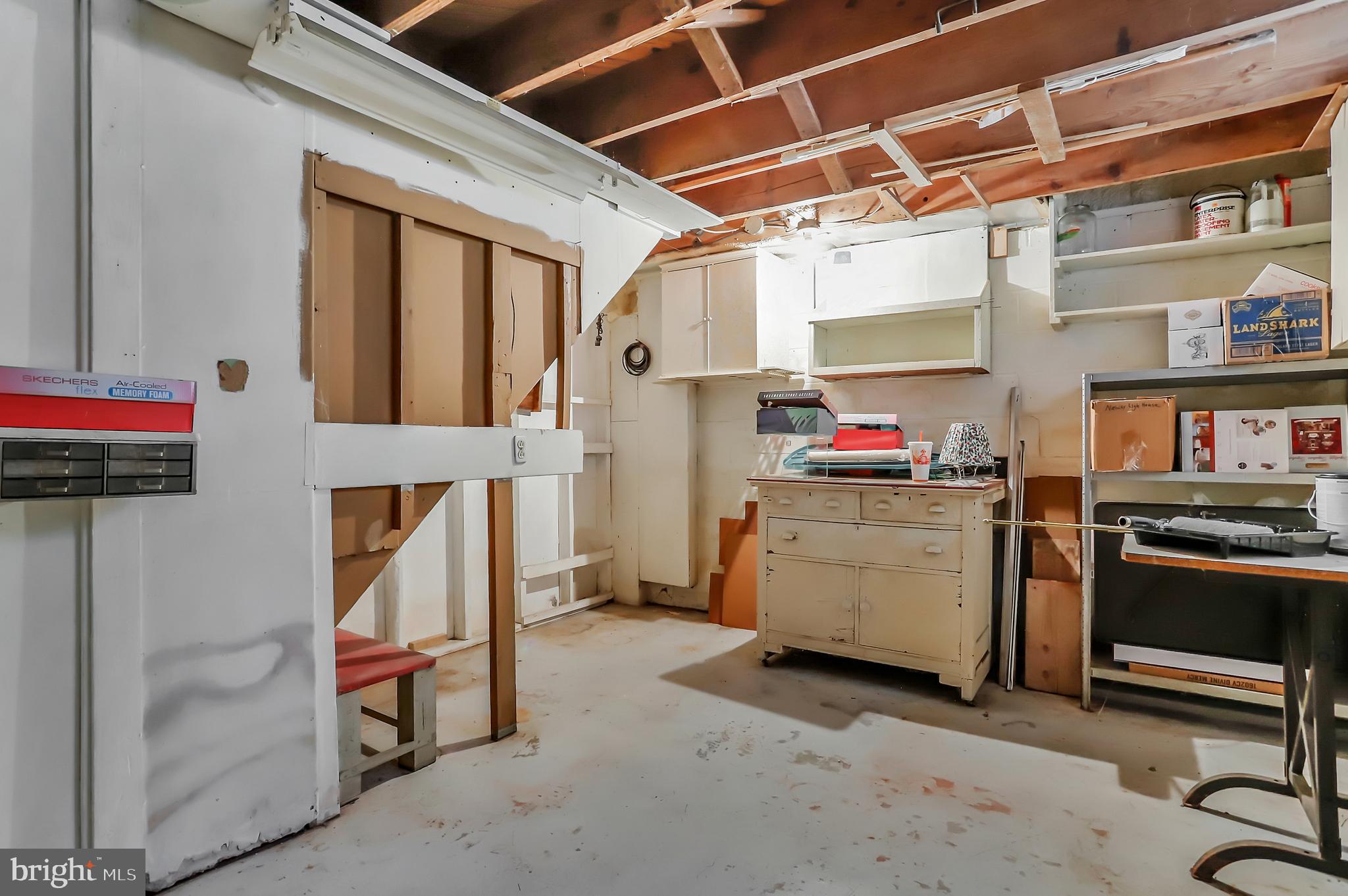 RADCLIFFE AVE - Residential