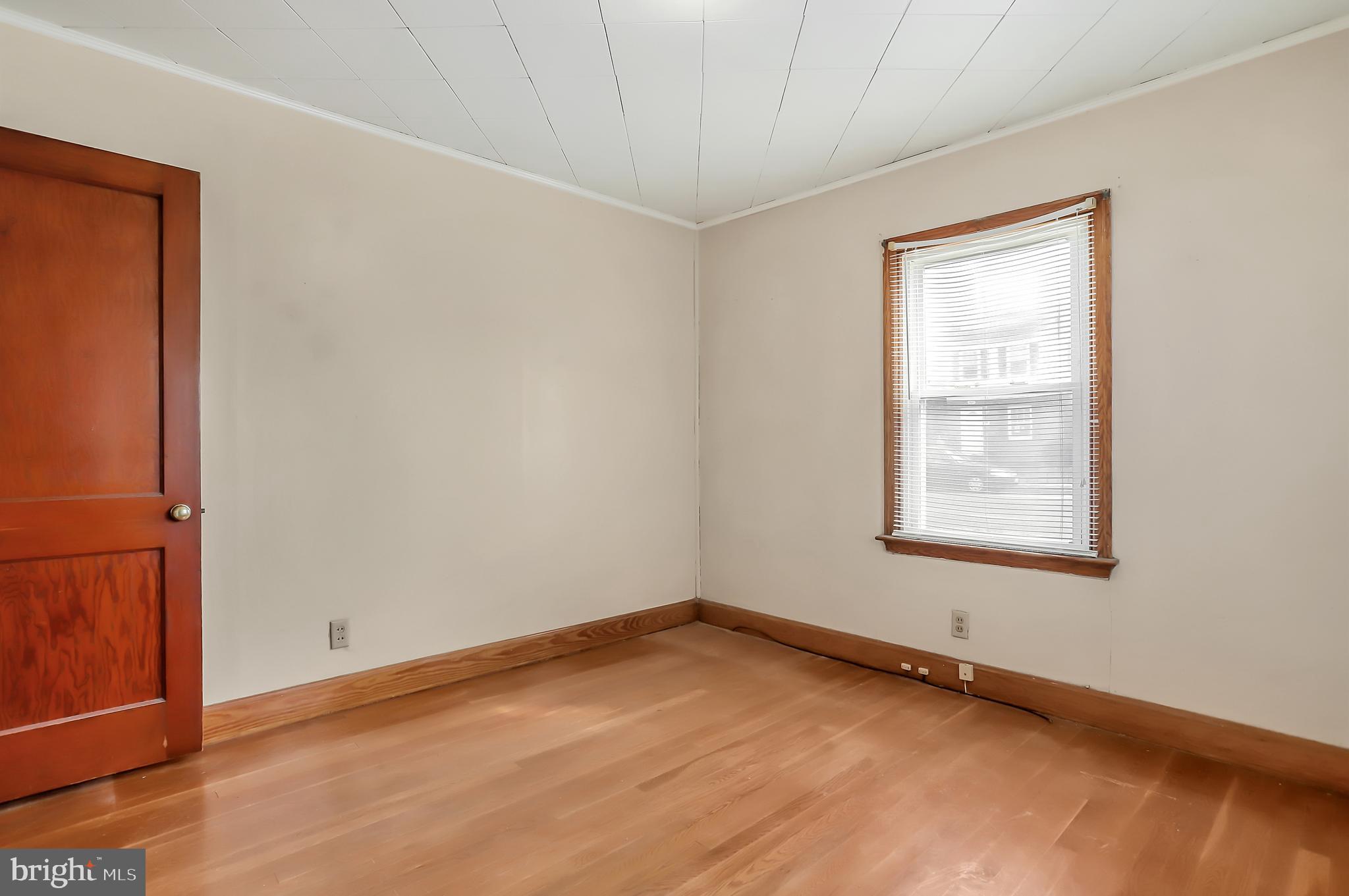 RADCLIFFE AVE - Residential