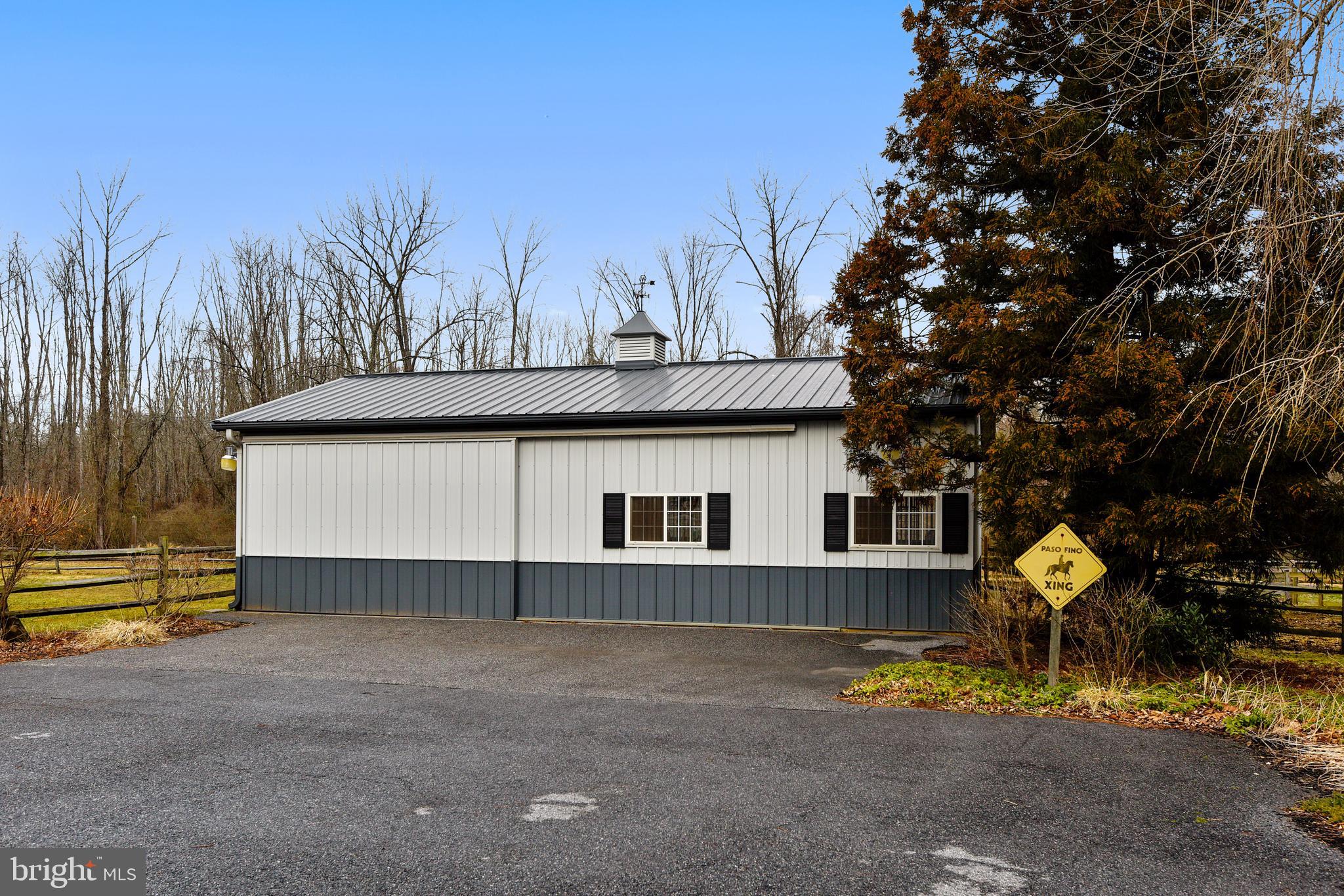 CAVES VALLEY - Residential