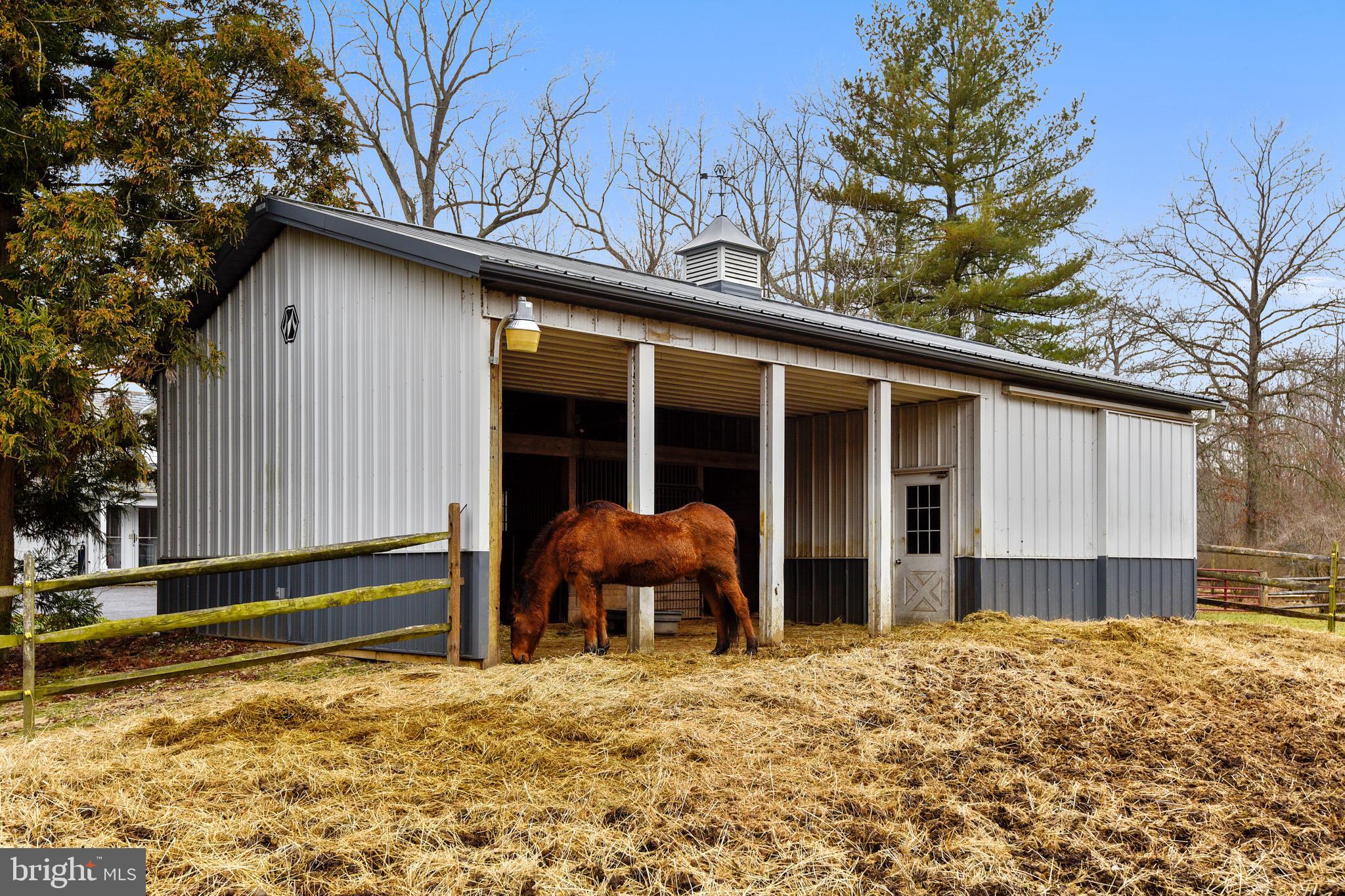 CAVES VALLEY - Residential
