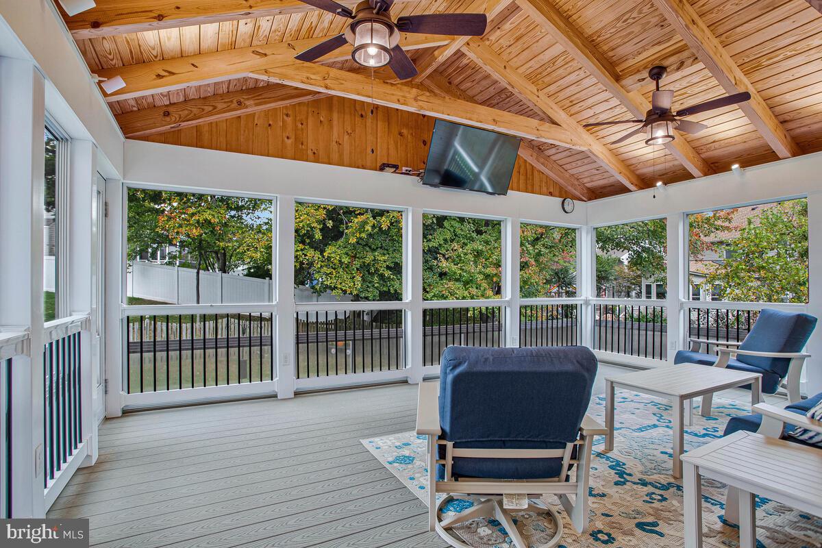 CHAPMAN FARM - Residential