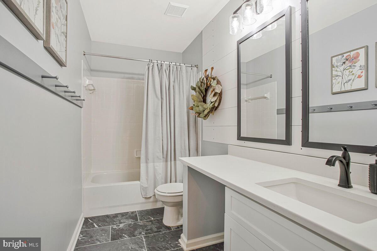 CHAPMAN FARM - Residential