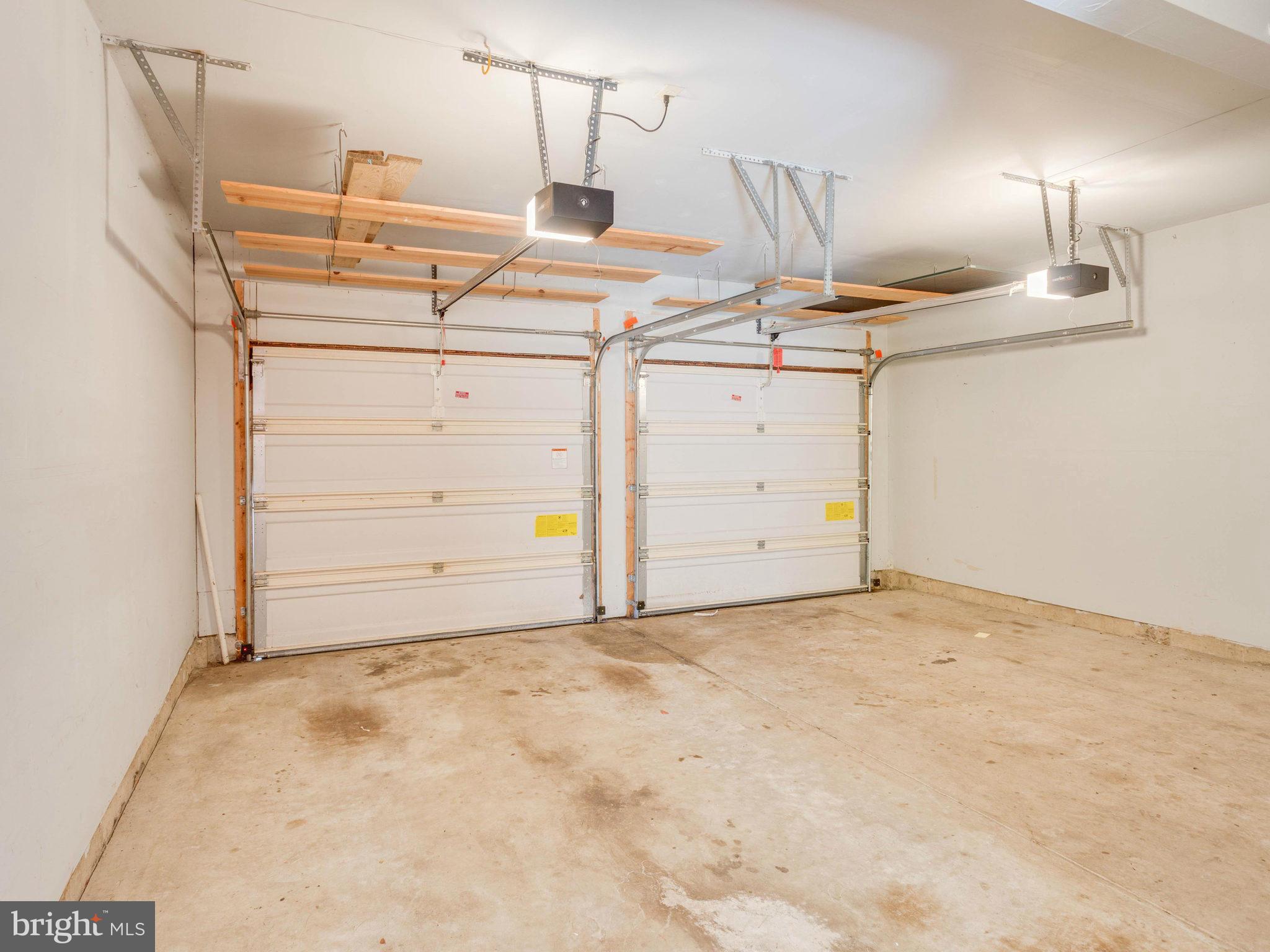 HAMPTON OAKS - Residential