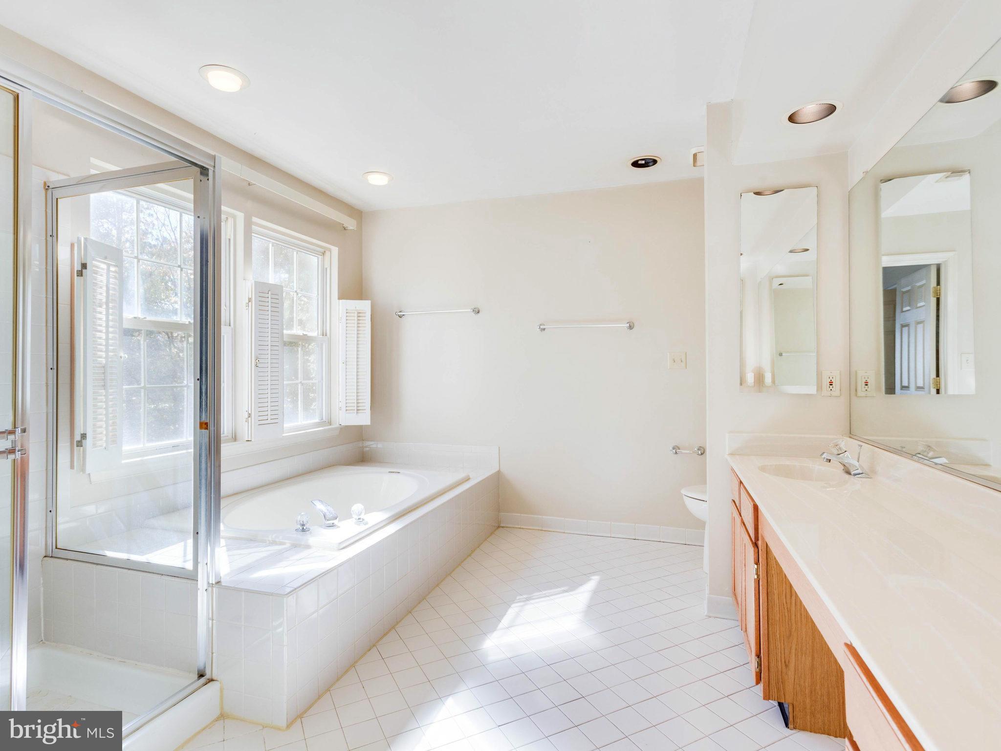 HAMPTON OAKS - Residential