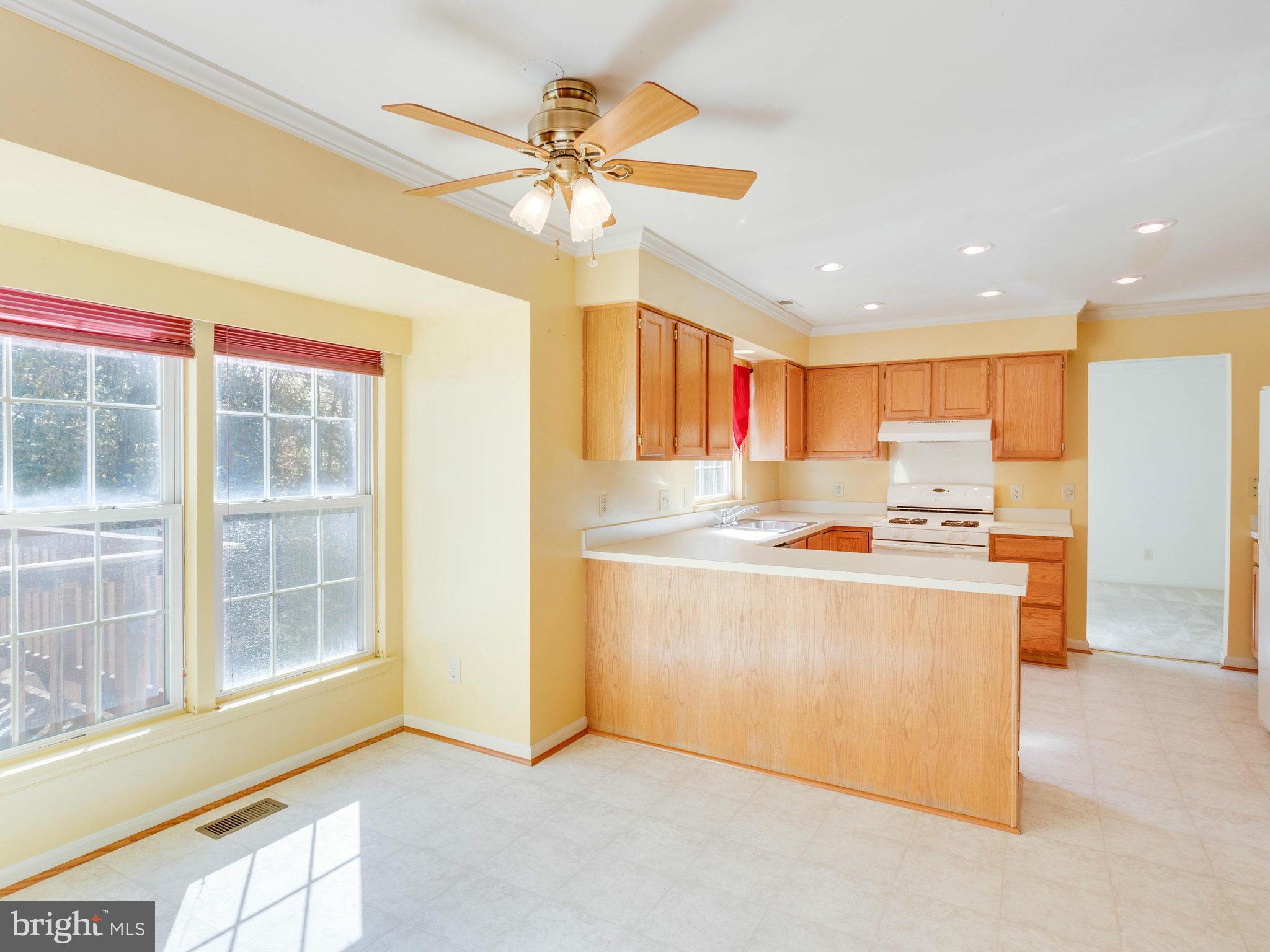 HAMPTON OAKS - Residential