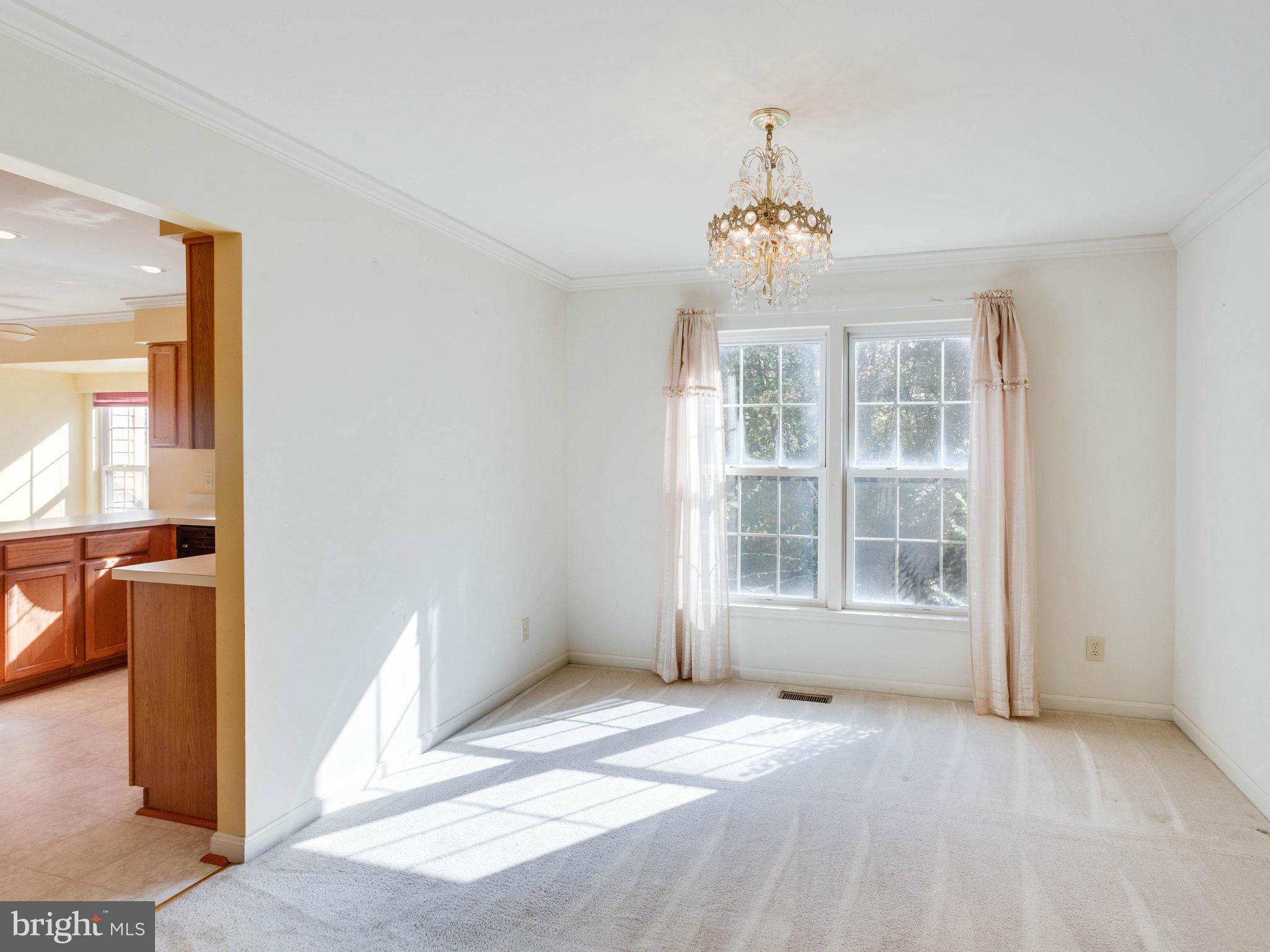 HAMPTON OAKS - Residential