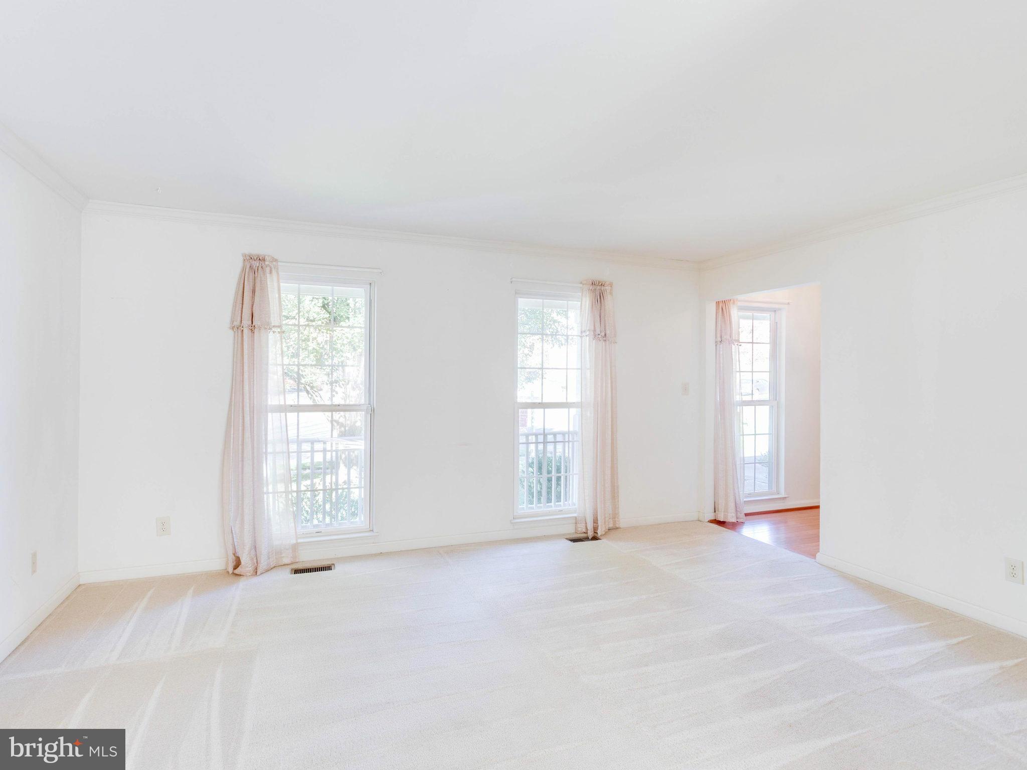 HAMPTON OAKS - Residential