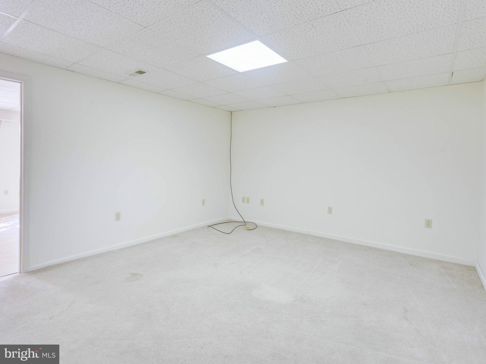 HAMPTON OAKS - Residential