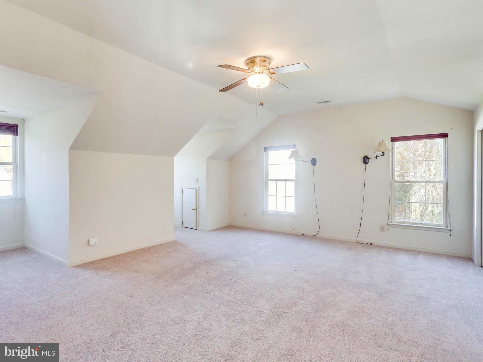 HAMPTON OAKS - Residential