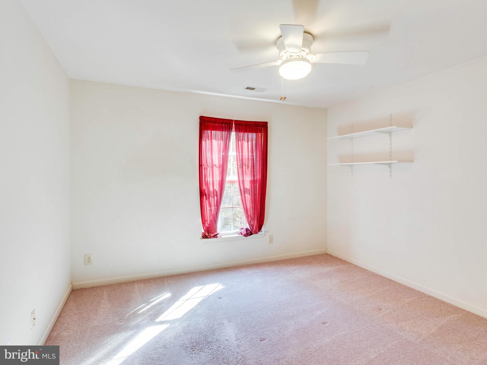 HAMPTON OAKS - Residential