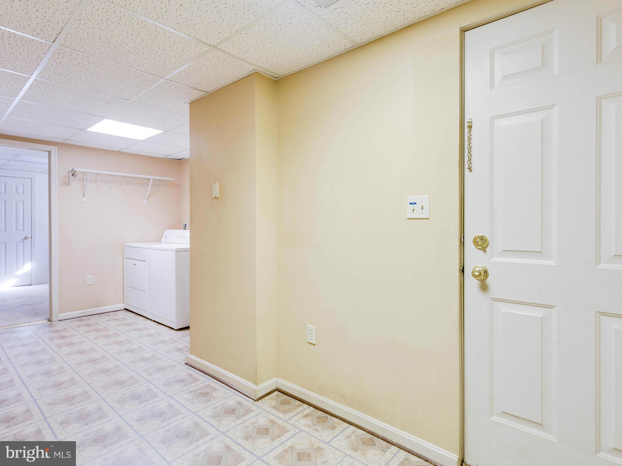 HAMPTON OAKS - Residential