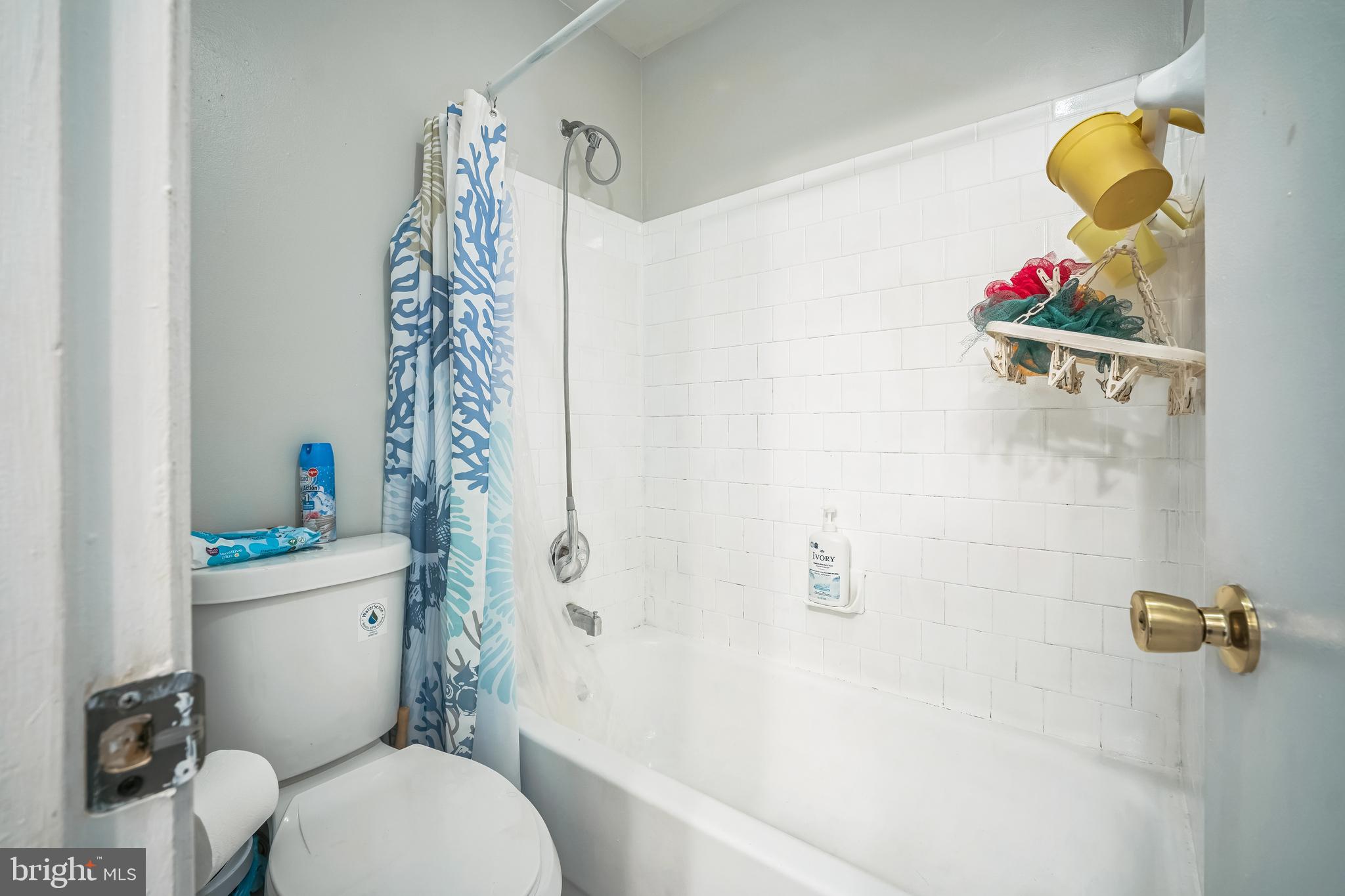 WINSLOW CHASE - Residential Lease