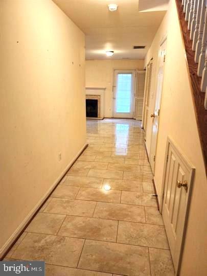 THE VILLAGES AT SAYBROOKE - Residential Lease