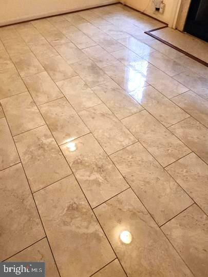 THE VILLAGES AT SAYBROOKE - Residential Lease