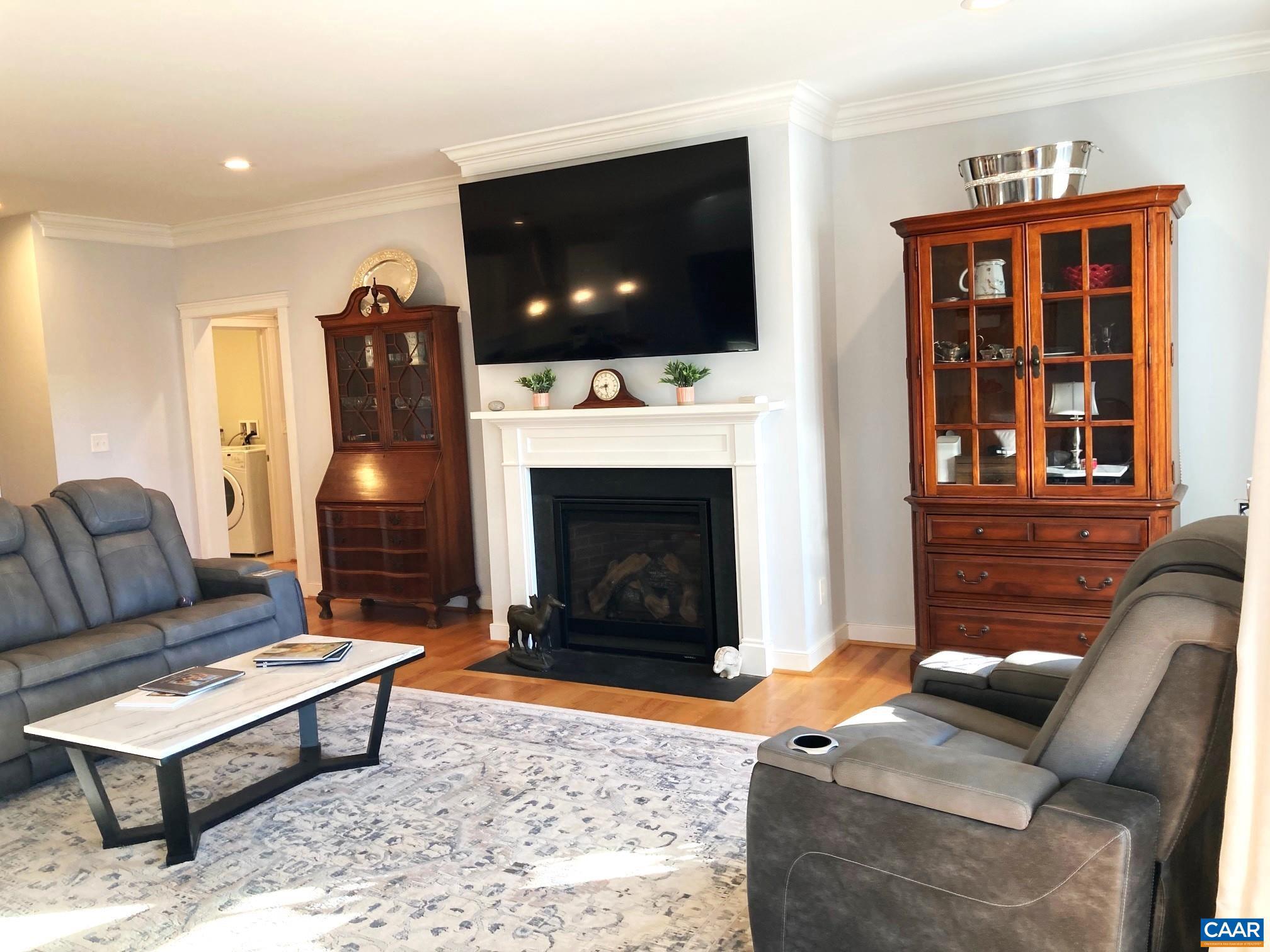 SPRING CREEK - Residential