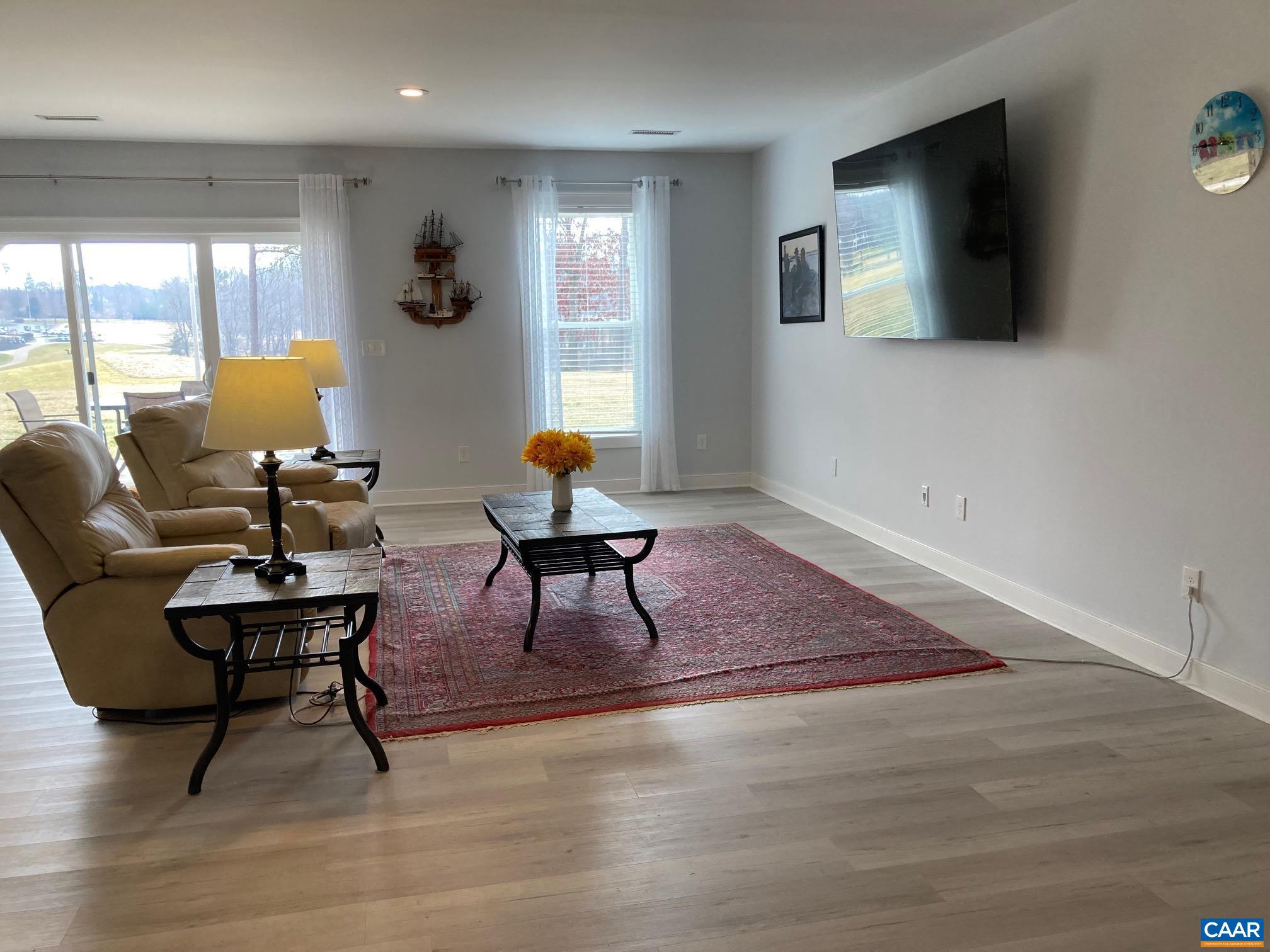 SPRING CREEK - Residential