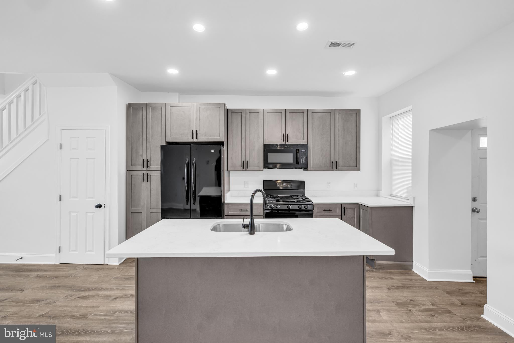 1077 ELLICOTT DRIVE