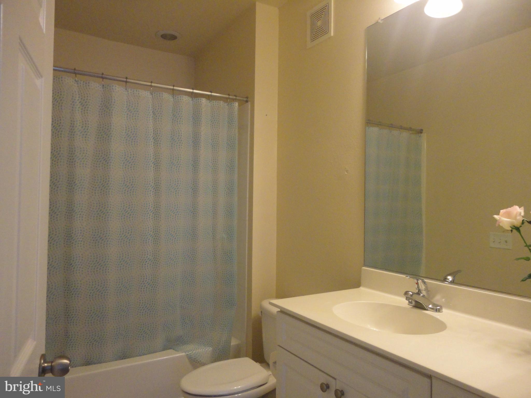 FITZ AT ROCKVILLE TOWN C - Residential Lease