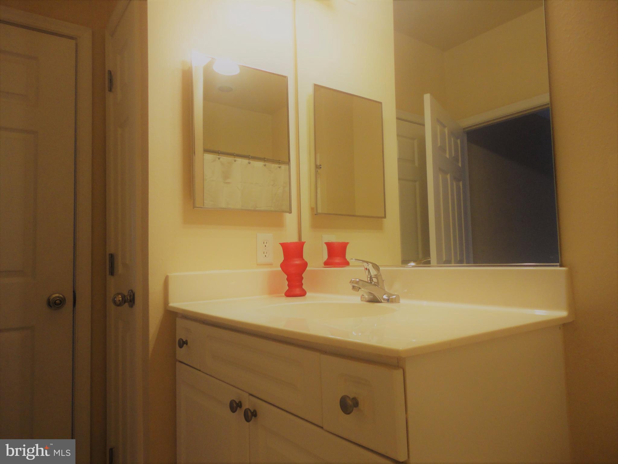 FITZ AT ROCKVILLE TOWN C - Residential Lease