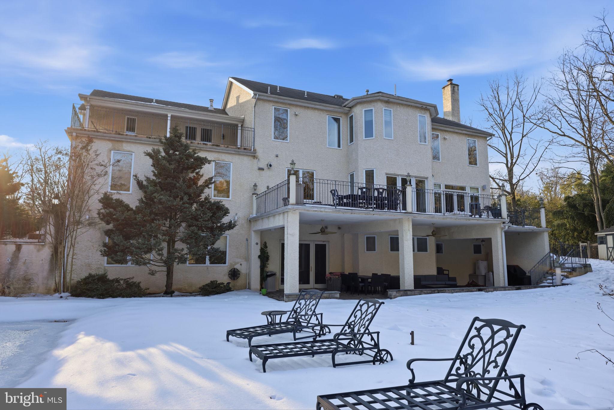 CHURCHVILLE MANOR - Residential