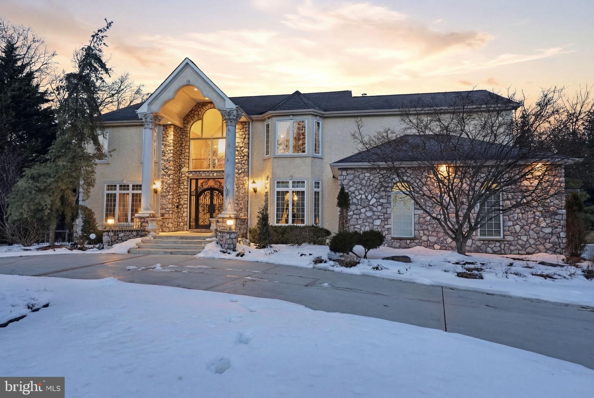 CHURCHVILLE MANOR - Residential